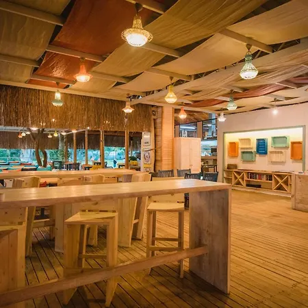 糖果海滩俱乐部酒店 酒店 3*