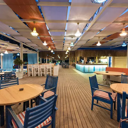 糖果海滩俱乐部酒店 3*