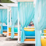 Sugar Club 3*