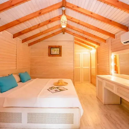 Sugar Club Hotel 3*